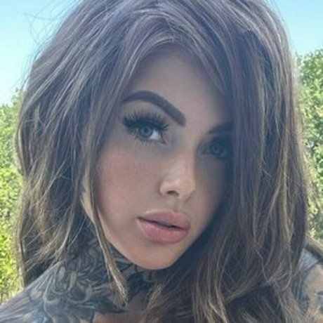 sinfuldollx estrella porno mejor imagen