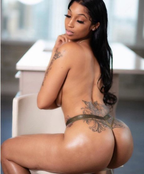 Shethickyyy actriz perfecta galería