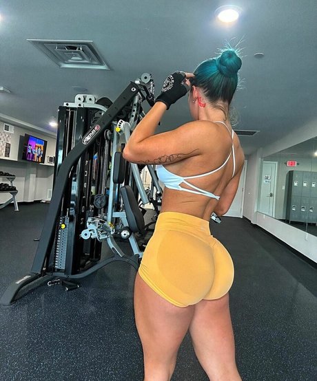 Selena Rivers modelo desnuda foto