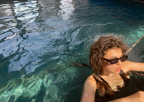 curlysueeee actriz de arte galerías