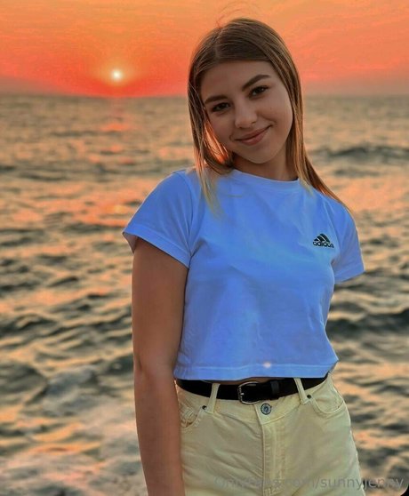 sunnyjenny sexo estrella fotos