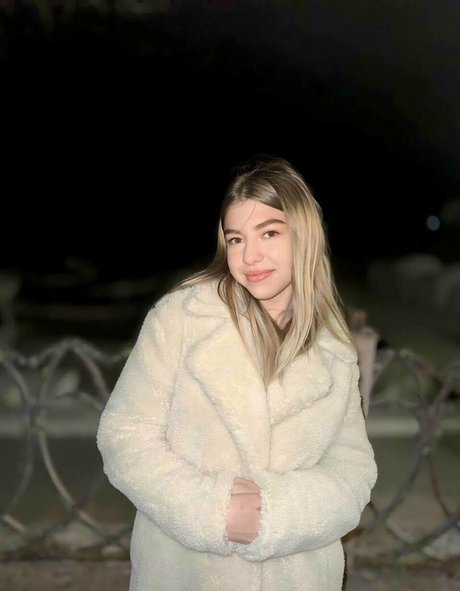 sunnyjenny actriz xxx imágenes