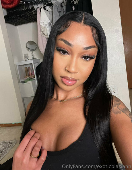 exoticblasiann modelo hermosa imagen