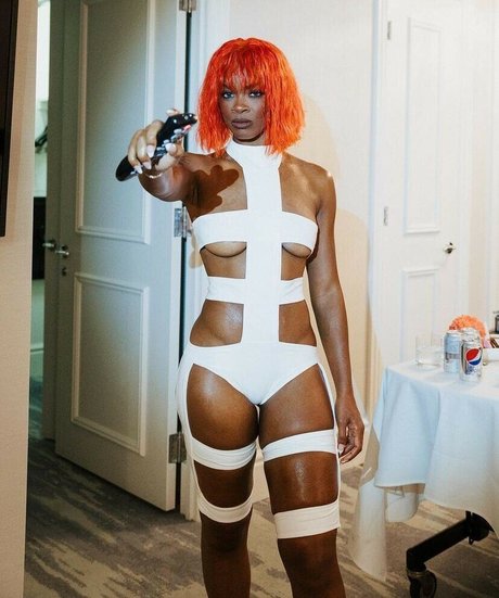 Ari Lennox actriz libre archivo