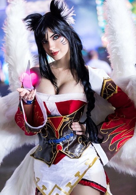 Samanta Bravin estrella superior imágenes