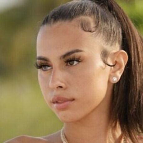 Tiny Sosa estrella galerías