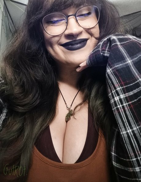 Gutr0t actriz desnuda galerías