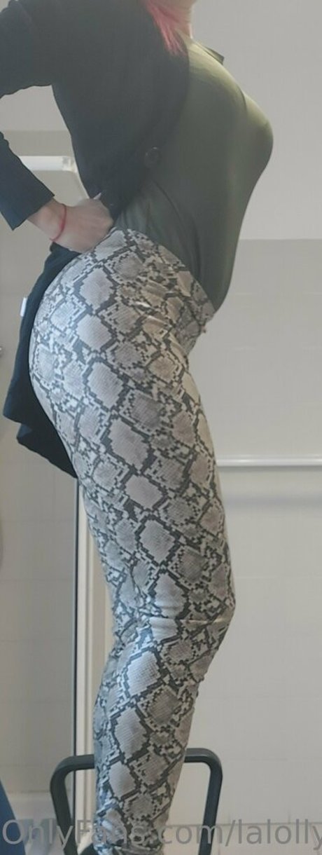 lalollymoni sexo modelo imágenes