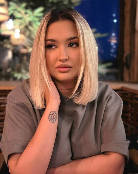 emillysteelefree estrella porno de alta calidad imágenes