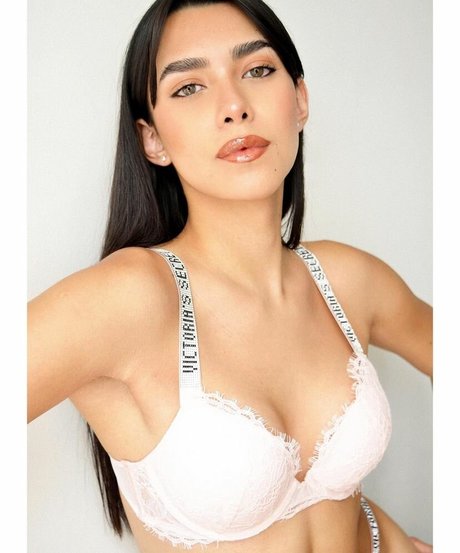 Gabrielle M estrella porno agradable fotos