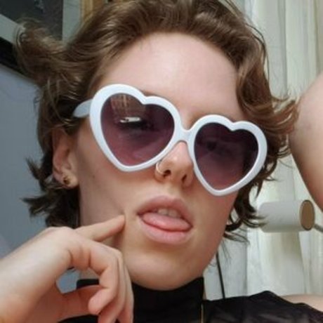 Anya Volz estrella porno bonita foto