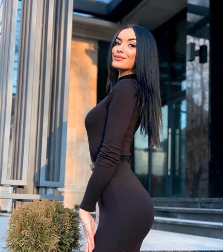 nancyyyyy modelo desnudo fotos