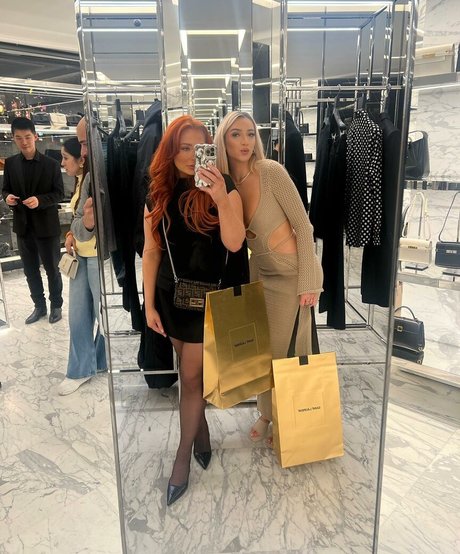 Gkbarry estrella caliente galerías