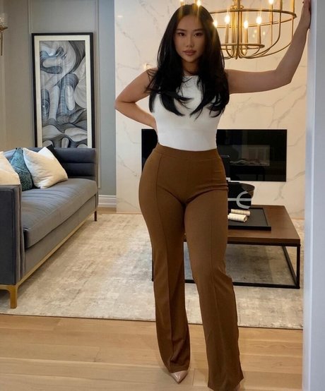 YueYue estrella porno imágenes