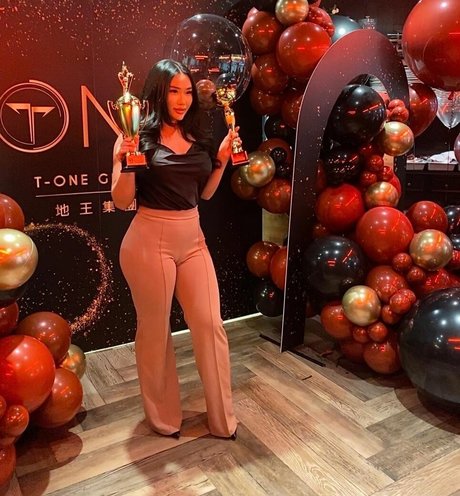 YueYue modelo desnuda recopilación