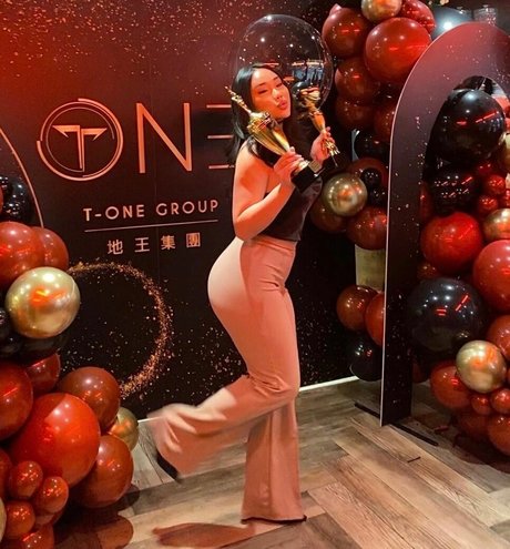 YueYue arte modelo imagen