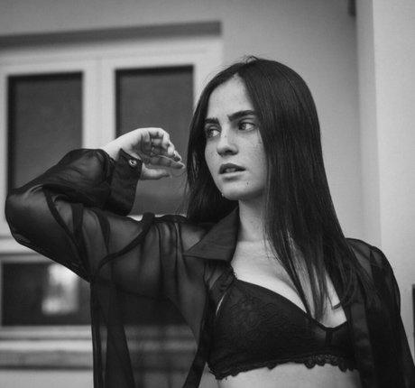 Noy Malkin bonita actriz foto