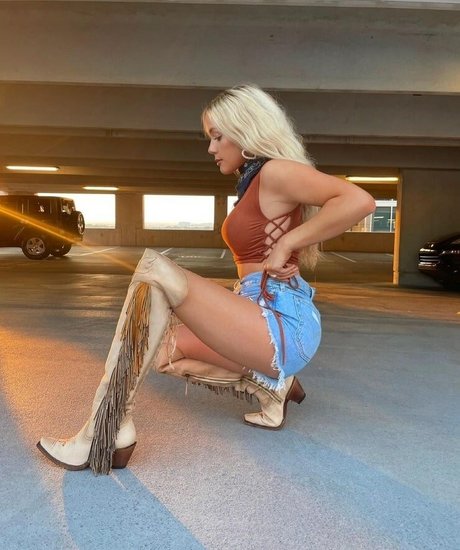 Megan Moroney actriz exclusiva galerías