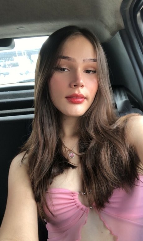 Myrjulia actriz atractiva archivo