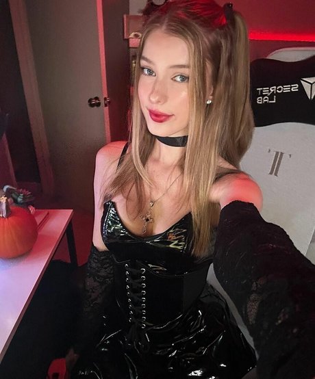 Gabryelle Costner buen modelo imágenes