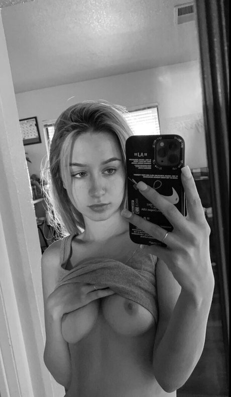 Treasuremac1 modelo sexual foto