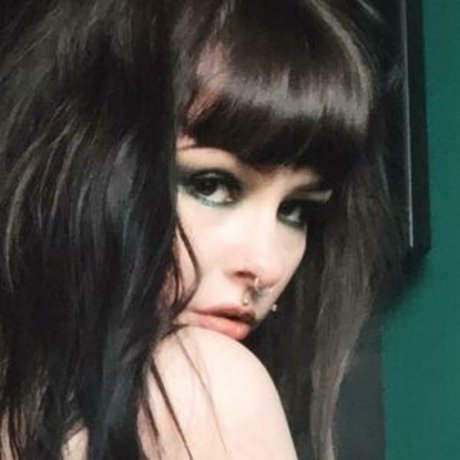 Fawn Fxck actriz libre galerías