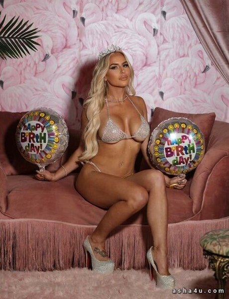 Dana Brooke actriz caliente galerías