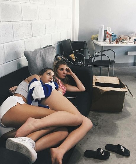 Sophie Nelisse estrella porno de arte recopilación