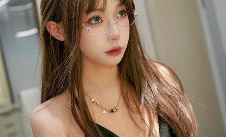 Shaomaibb estrella erótica foto