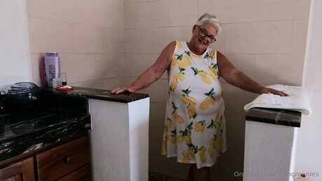 fungrannies actriz erótica archivo