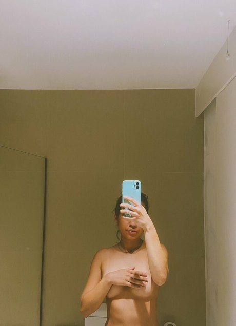 Mavialvc modelo hd imágenes