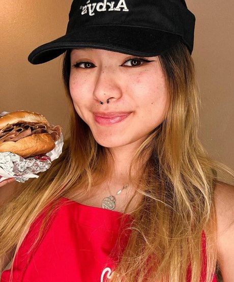 aznbbyegg desnudos de estrellas porno imagen