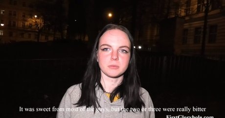 FirstGloryhole actriz de arte foto