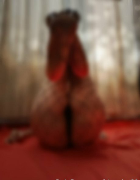 bluesky 01 modelo sexy imagen