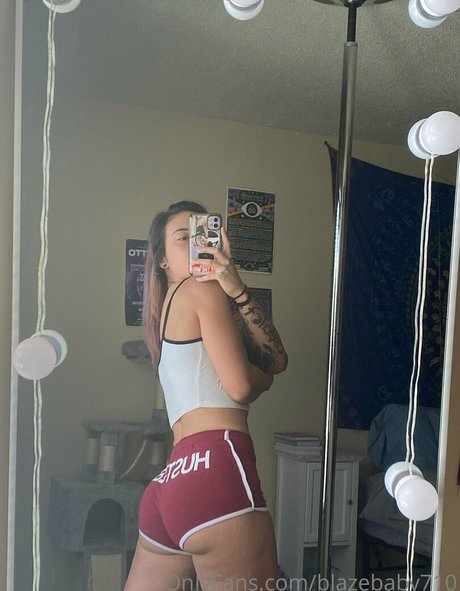 blazebaby710 estrella porno desnuda archivo