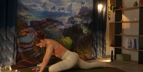 Kewas Asmr modelo desnuda archivo