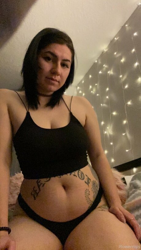 flowernipsx desnudos estrella imágenes