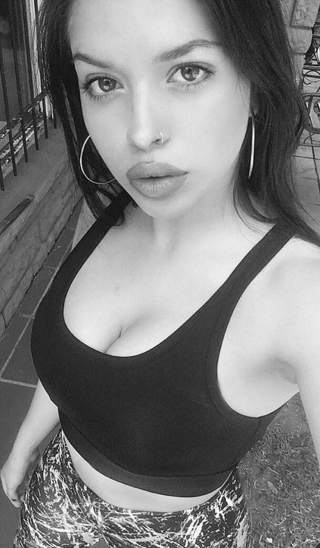 Nosoyluksi buena estrella porno imagen