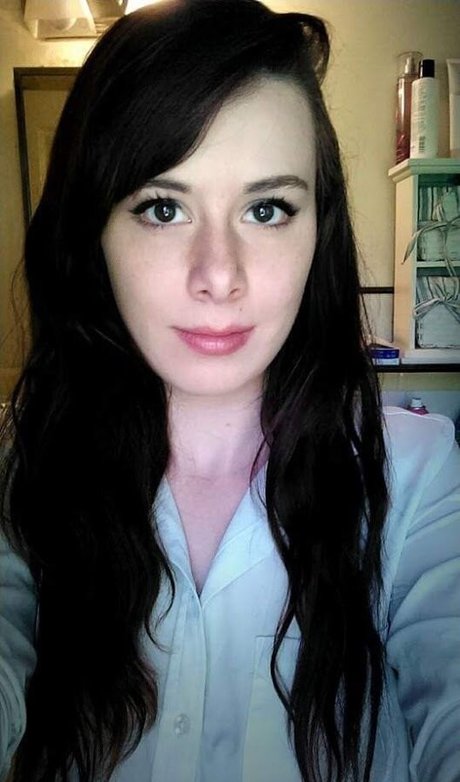 peachbellini modelo gratis imagen