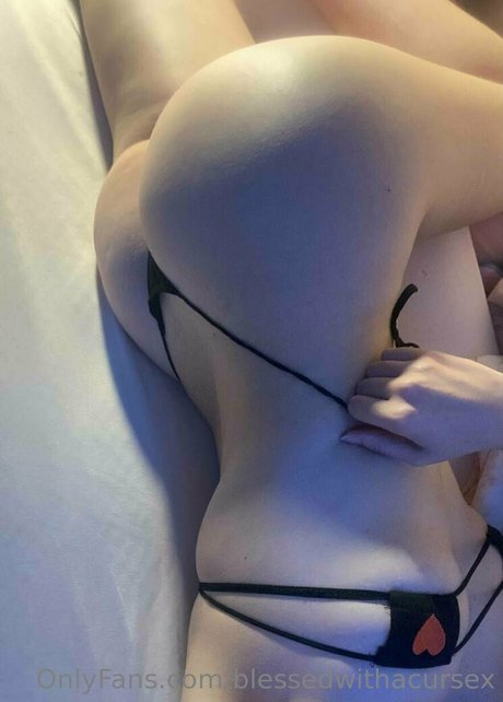 blessedwithacursex modelo perfecto foto