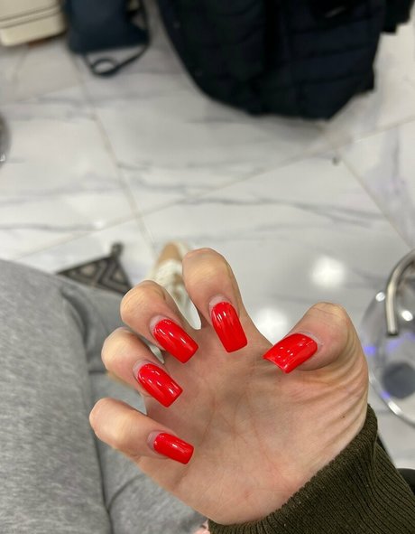 BillieLouise hermosa actriz foto