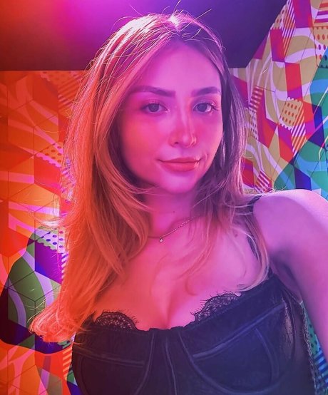 cheleche desnudos estrella galerías