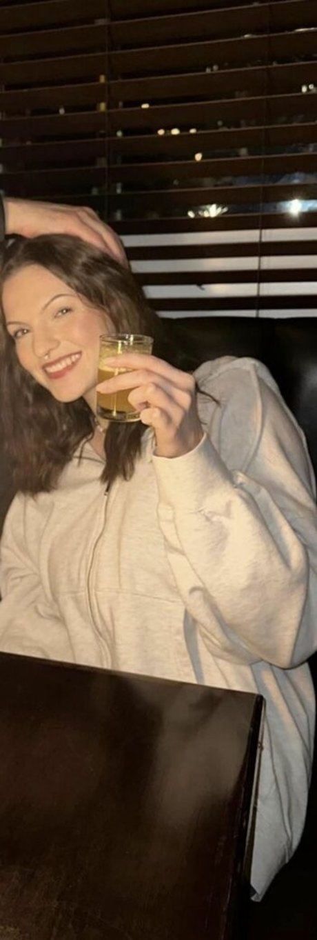 Rhiannon Jena sexo modelo foto