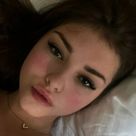 milana diamond buena estrella porno fotos