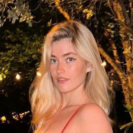 Carlie Whalen estrella porno atractiva foto