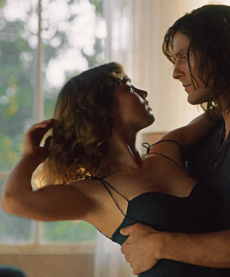 Alba Baptista estrella porno sexy imagen