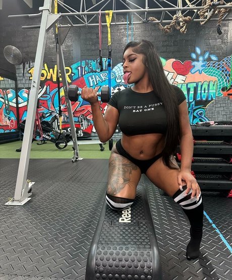 Long Tongue Fetish linda estrella recopilación