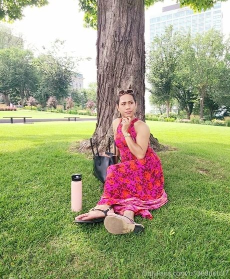 ayavonlee actriz porno galerías