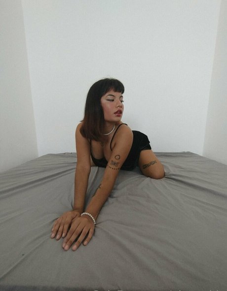 pietra blu actriz adulta fotos