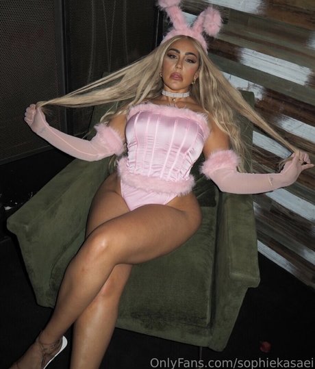 Sophie Kasaei modelo pornografico imágenes